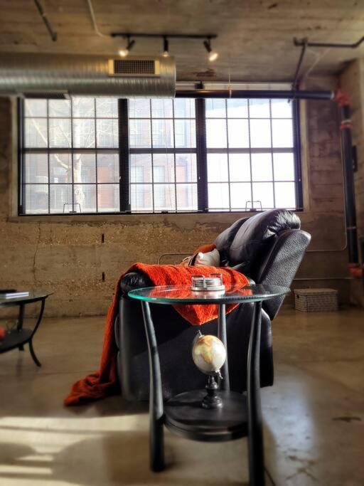 Staycation City Loft Free Gated Parking Saint Louis Exterior foto