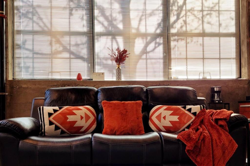 Staycation City Loft Free Gated Parking Saint Louis Exterior foto